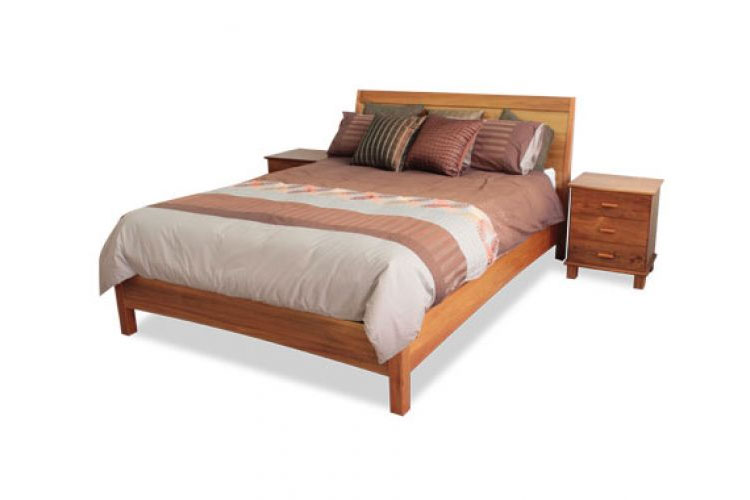 Avon Q/S Bed