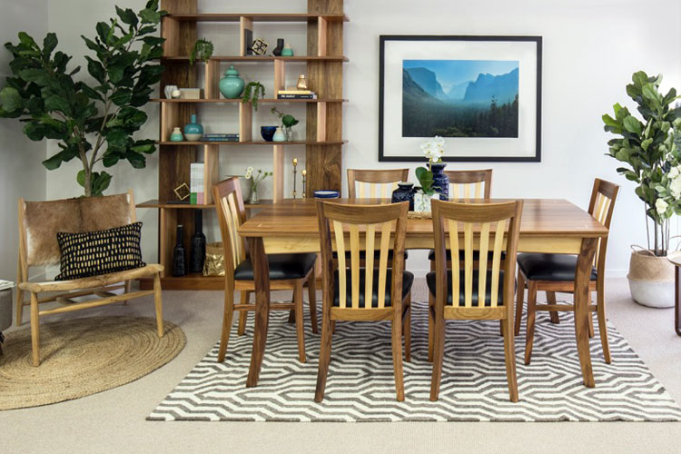 Norwood Table & Chairs